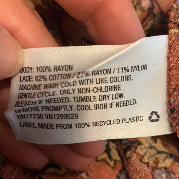 Xhilaration cold shoulder top, floral and lace - Picture 11 of 12